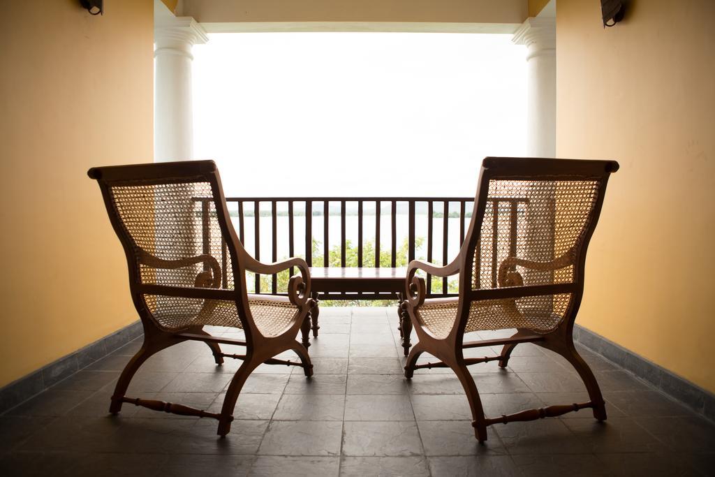 Thaulle Ayurveda Resort - Yala Tissamaharama Bilik gambar